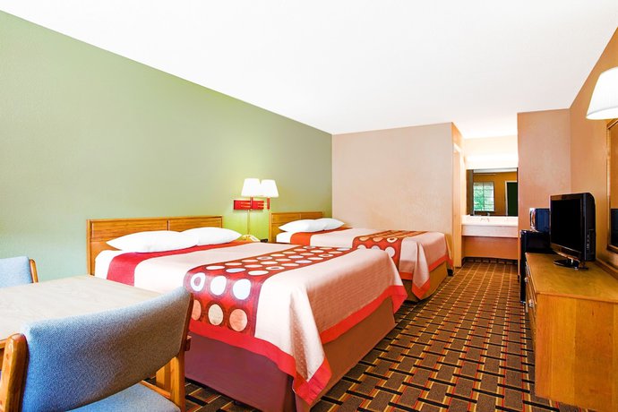 Imagen de la habitación del Hotel Americas Best Value Inn Darien. Foto 10