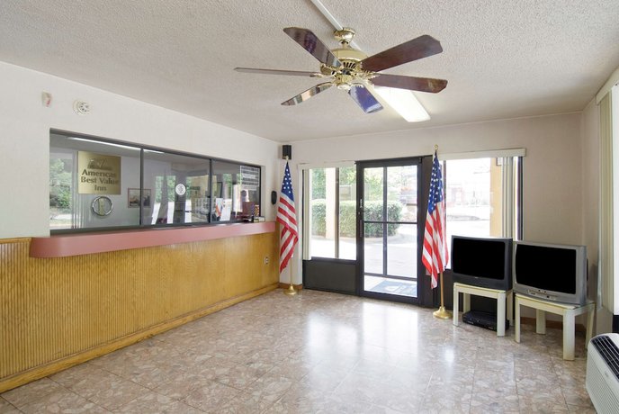 Imagen de los interiores del Hotel Americas Best Value Inn Decatur, Ga. Foto 10