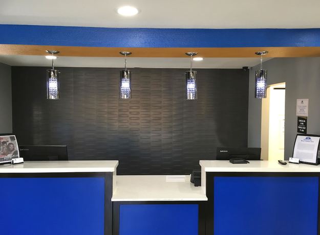 Imagen de los interiores del Hotel Americas Best Value Inn Denham Springs Baton Rouge. Foto 12
