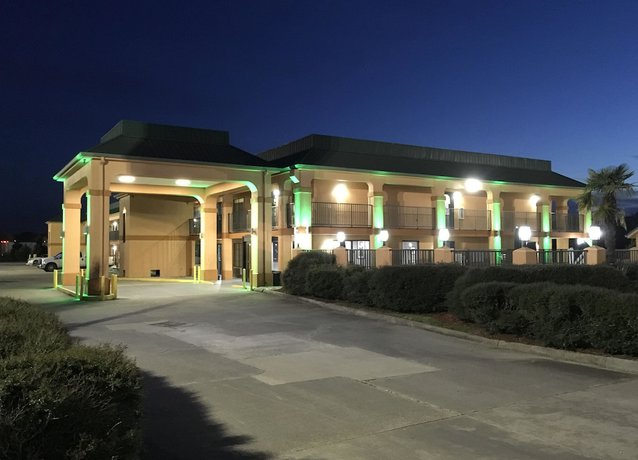 Imagen general del Hotel Americas Best Value Inn Denham Springs Baton Rouge. Foto 1