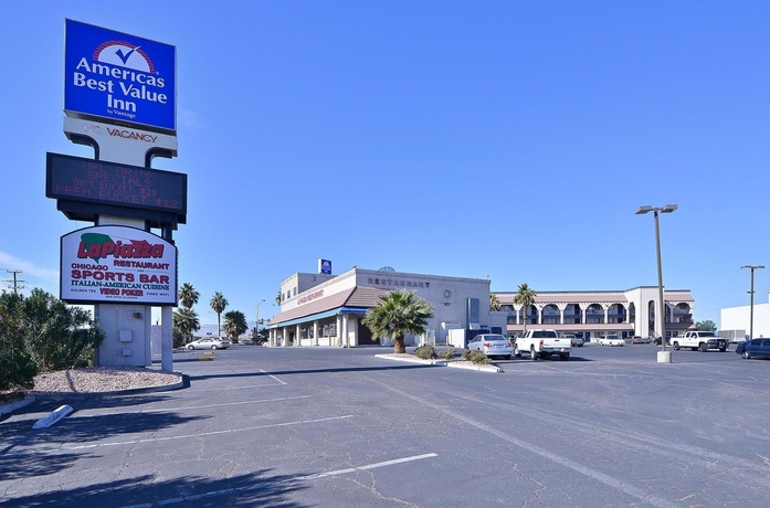 Imagen de los exteriores del Hotel Americas Best Value Inn Downtown Las Vegas. Foto 11
