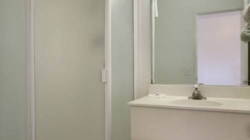 Imagen de la habitación del Hotel Americas Best Value Inn East Peoria. Foto 2