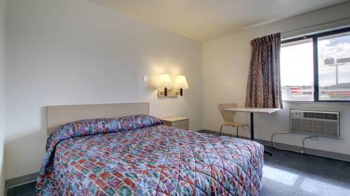 Imagen de la habitación del Hotel Americas Best Value Inn East Peoria. Foto 10