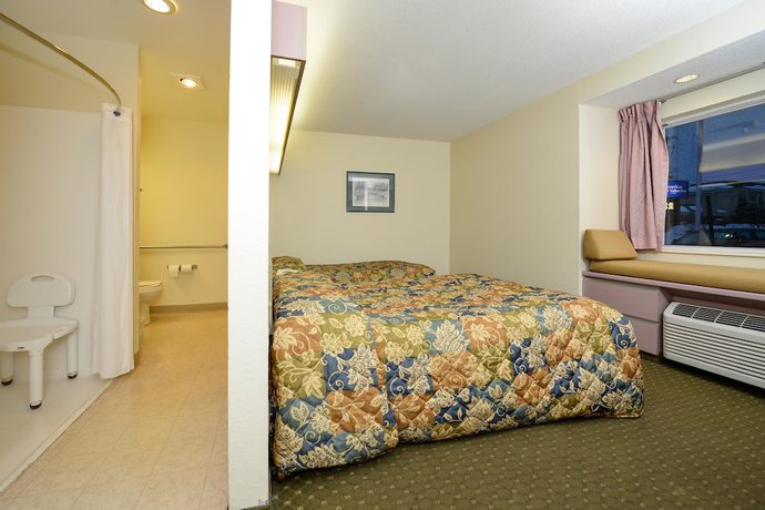 Imagen de la habitación del Hotel Americas Best Value Inn East Syracuse. Foto 9