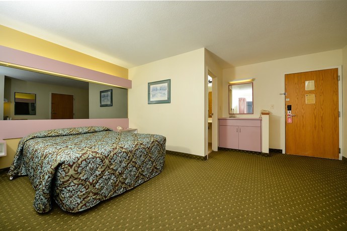 Imagen de la habitación del Hotel Americas Best Value Inn East Syracuse. Foto 11