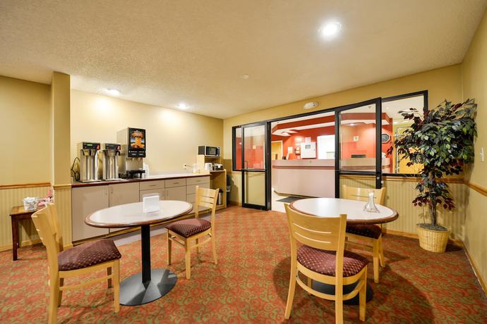 Imagen del bar/restaurante del Hotel Americas Best Value Inn East Syracuse. Foto 5