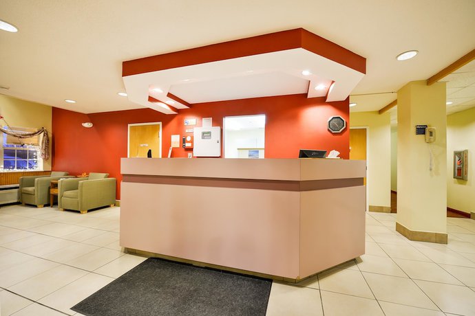 Imagen de los interiores del Hotel Americas Best Value Inn East Syracuse. Foto 18