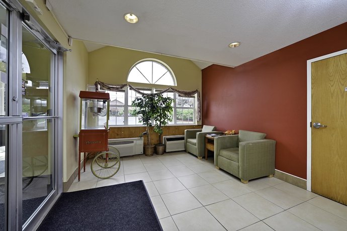 Imagen de los interiores del Hotel Americas Best Value Inn East Syracuse. Foto 19