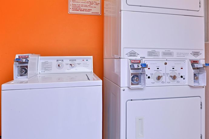 Imagen de los interiores del Hotel Americas Best Value Inn Eugene. Foto 13