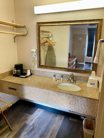 Imagen general del Hotel America\'s Best Value Inn. Foto 1