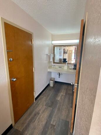 Imagen general del Hotel America\'s Best Value Inn. Foto 34