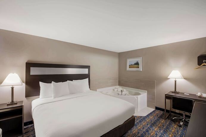 Imagen de la habitación del Hotel Americas Best Value Inn Farmington. Foto 16