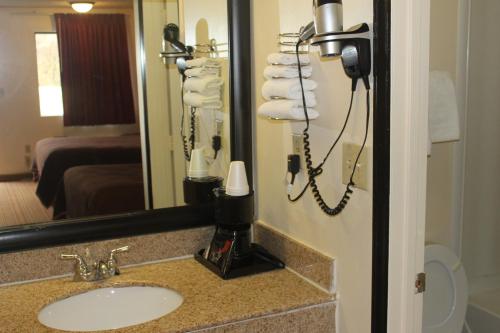 Imagen de la habitación del Hotel Americas Best Value Inn Fredericksburg N. Foto 6
