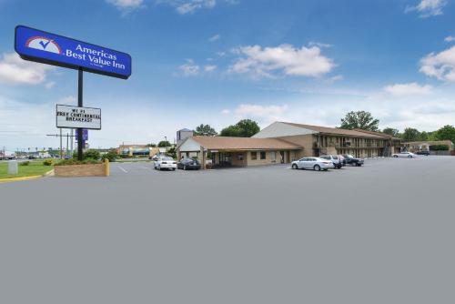 Imagen general del Hotel Americas Best Value Inn Fredericksburg N. Foto 1