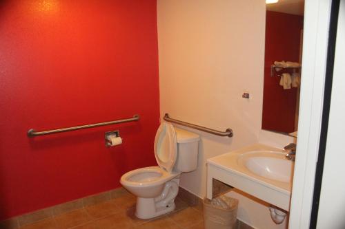 Imagen de la habitación del Hotel Americas Best Value Inn Fredericksburg N. Foto 18
