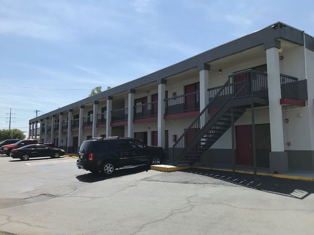 Imagen general del Hotel Americas Best Value Inn Ft. Jackson. Foto 1