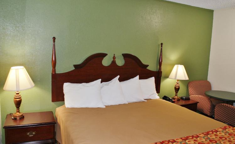 Imagen de la habitación del Hotel Americas Best Value Inn Ft. Jackson. Foto 9