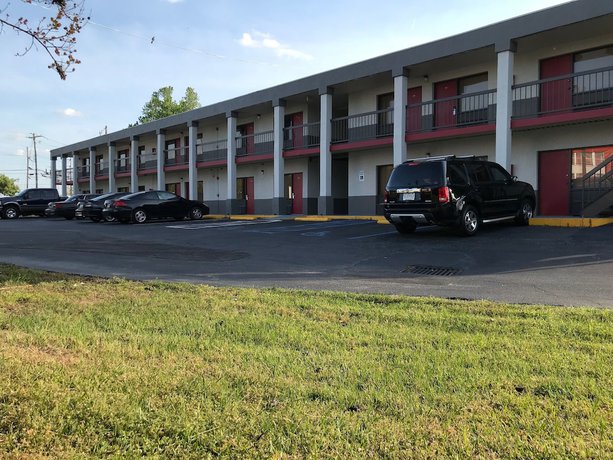 Imagen general del Hotel Americas Best Value Inn Ft. Jackson. Foto 6