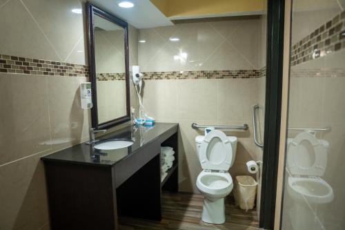 Imagen de la habitación del Hotel Americas Best Value Inn Ft. Myers. Foto 18