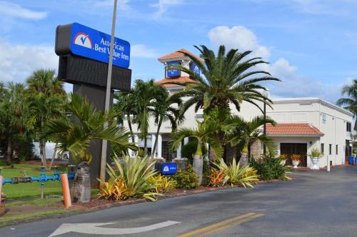 Imagen general del Hotel Americas Best Value Inn Ft. Myers. Foto 1