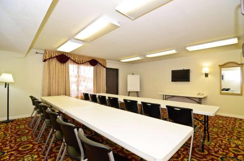 Imagen general del Hotel Americas Best Value Inn Ft. Myers. Foto 2
