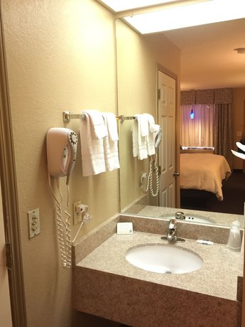 Imagen de la habitación del Hotel Americas Best Value Inn Garden City. Foto 8
