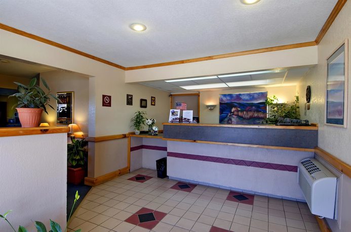 Imagen de los interiores del Hotel Americas Best Value Inn Garden City. Foto 20