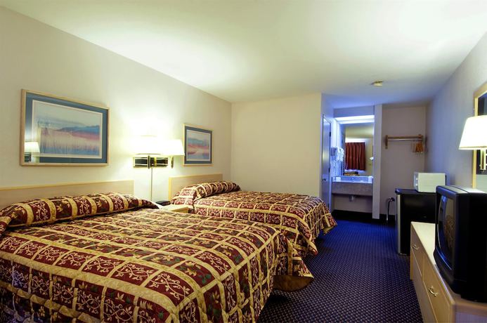 Imagen de la habitación del Hotel Americas Best Value Inn Garden City. Foto 14