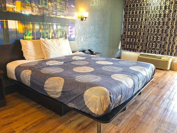 Imagen de la habitación del Hotel Americas Best Value Inn Garland Dallas. Foto 9