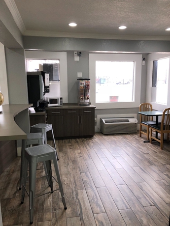 Imagen del bar/restaurante del Hotel Americas Best Value Inn Garland Dallas. Foto 6