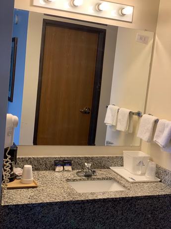 Imagen de la habitación del Hotel Americas Best Value Inn Gaylord. Foto 15