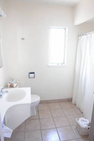 Imagen de la habitación del Hotel Americas Best Value Inn Golden Bear Inn. Foto 9