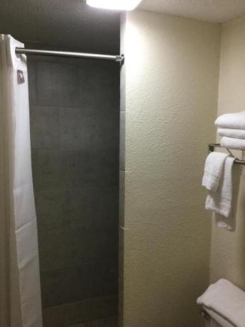Imagen de la habitación del Hotel Americas Best Value Inn - Goodlettsville. Foto 13