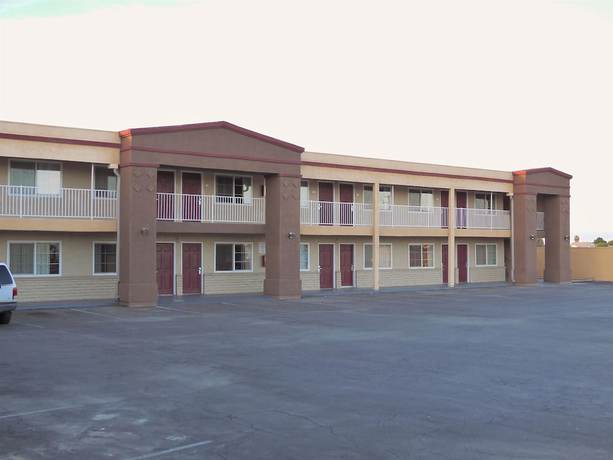 Imagen de los exteriores del Hotel Americas Best Value Inn Hanford. Foto 13
