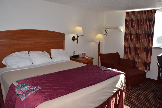 Imagen de la habitación del Hotel Americas Best Value Inn Jefferson City. Foto 8