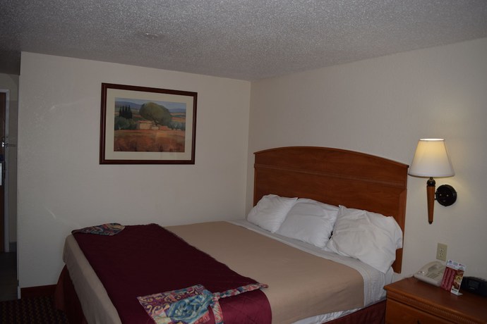 Imagen de la habitación del Hotel Americas Best Value Inn Jefferson City. Foto 18