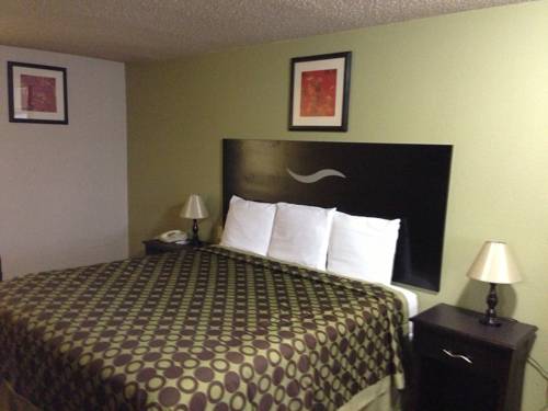 Imagen de la habitación del Hotel Americas Best Value Inn Kansas City E Independence. Foto 2