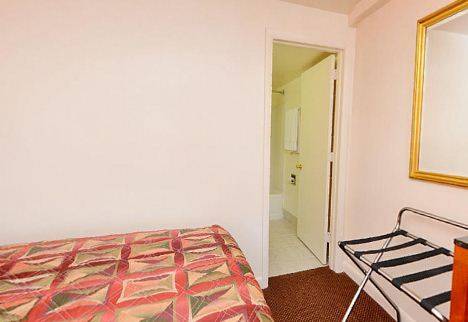 Imagen de la habitación del Hotel America's Best Value Inn Lancaster. Foto 4