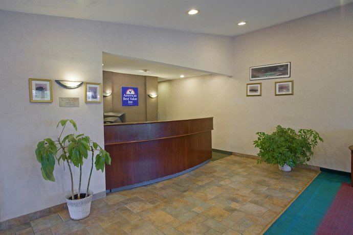 Imagen de los interiores del Hotel Americas Best Value Inn Lansing. Foto 8