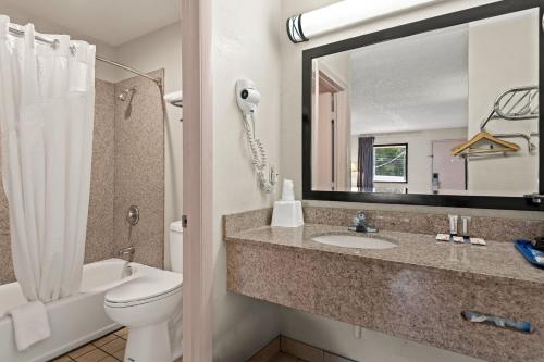 Imagen general del Hotel Americas Best Value Inn Laurel. Foto 7
