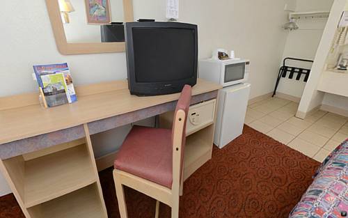 Imagen de la habitación del Hotel Americas Best Value Inn Lincoln. Foto 2