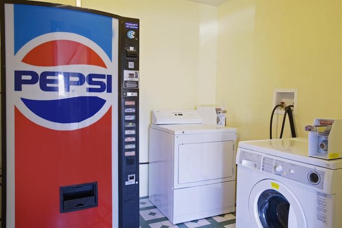 Imagen de los interiores del Hotel Americas Best Value Inn Livermore. Foto 16