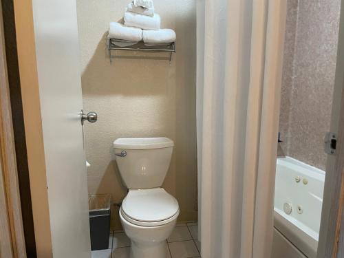 Imagen general del Hotel Americas Best Value Inn Lynnwood Seattle. Foto 7