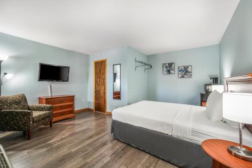 Imagen de la habitación del Hotel Americas Best Value Inn Marquette. Foto 11