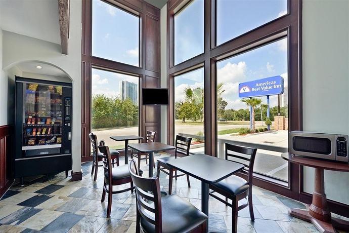 Imagen de los interiores del Hotel Americas Best Value Inn Medical Center Downtown. Foto 8