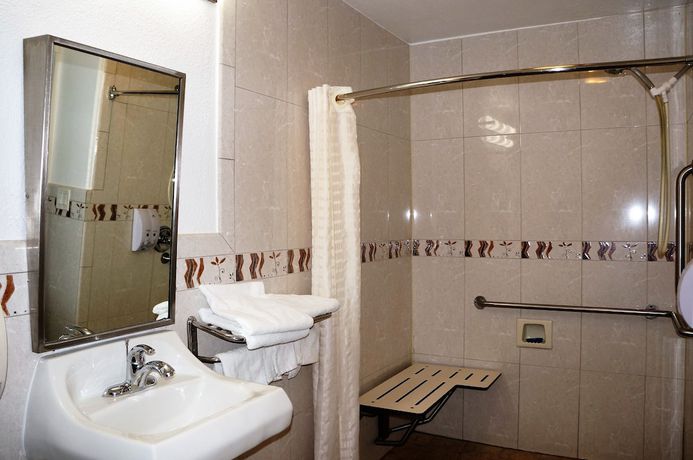 Imagen de la habitación del Hotel Americas Best Value Inn Milpitas Silicon Valley. Foto 8