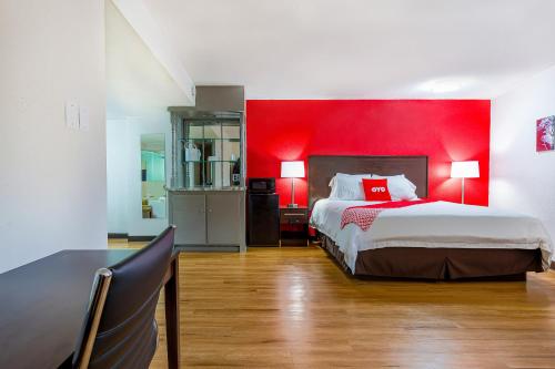 Imagen de la habitación del Hotel Americas Best Value Inn Moline. Foto 17