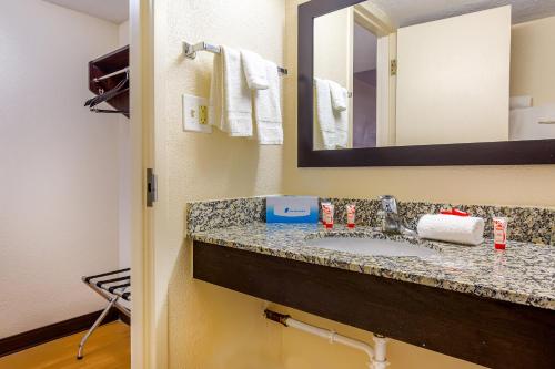 Imagen general del Hotel Americas Best Value Inn Moline. Foto 4