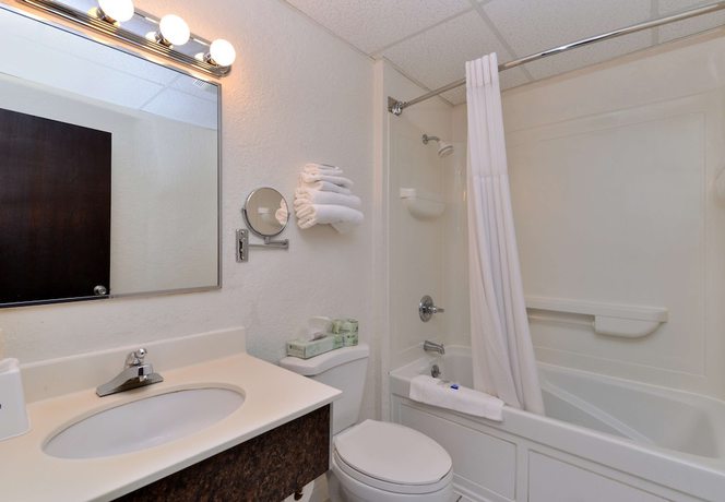 Imagen de la habitación del Hotel Americas Best Value Inn New Paltz. Foto 13