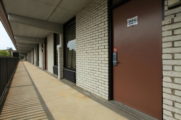Imagen de los exteriores del Hotel Americas Best Value Inn North Capital. Foto 9